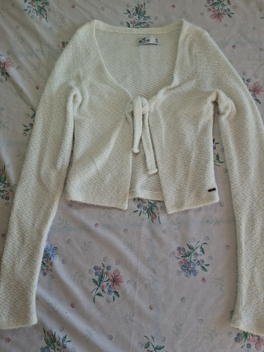 Hollister Co. Cozy Tie-Front Soft Girl Coquette Cardigan